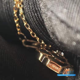 QC Chanel Extrait de Camélia Necklace