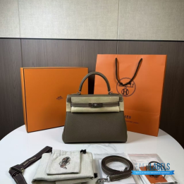 Hermès Kelly 25 Bag in Etoupe Epsom Leather