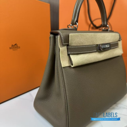 Hermès Kelly 25 Bag in Etoupe Epsom Leather