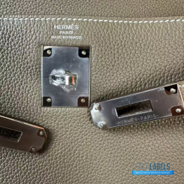 Hermès Kelly 25 Bag in Etoupe Epsom Leather