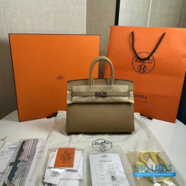 QC Hermès Birkin 25 in a light beige shade