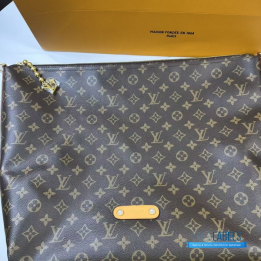 QC Louis Vuitton Vagabond Hobo 38