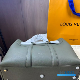 QC LV Georges Tote MM in khaki Grained Calfskin