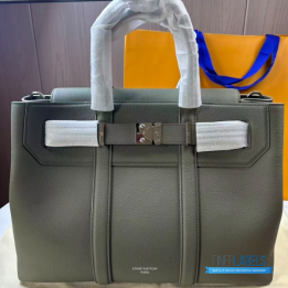 QC LV Georges Tote MM in khaki Grained Calfskin