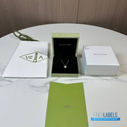 QC VCA Vintage Alhambra Pendant Necklace in 18K Yellow Gold