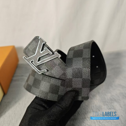 Louis Vuitton Initiales Belt