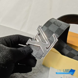 Louis Vuitton Initiales Belt