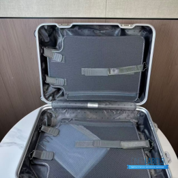 QC RIMOWA Original Aluminum Suitcase (Silver)