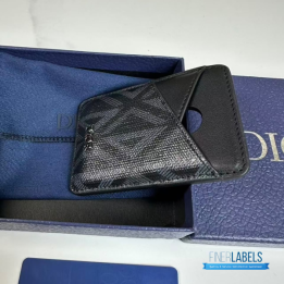 QC CD Saddle Magnetic Card Holder featuring black grained calfskin and a black Dior Oblique jacquard pattern with the Dior signature