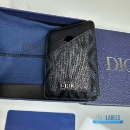 QC CD Saddle Magnetic Card Holder featuring black grained calfskin and a black Dior Oblique jacquard pattern with the Dior signature