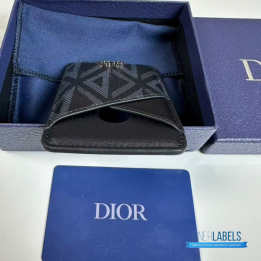 QC CD Saddle Magnetic Card Holder featuring black grained calfskin and a black Dior Oblique jacquard pattern with the Dior signature