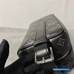 Louis Vuitton Locker Dopp Kit