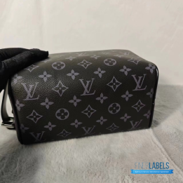 Louis Vuitton Locker Dopp Kit