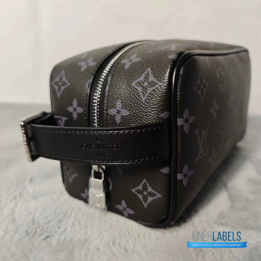 Louis Vuitton Locker Dopp Kit