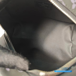 Louis Vuitton Locker Dopp Kit