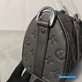 Louis Vuitton Keepall Bandoulière 25 Black