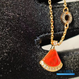 QC Bvlgari Divas' Dream Rose Gold Necklace with a Red Carnelian Pendant and Diamonds