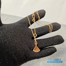 QC Bvlgari Divas' Dream Rose Gold Necklace with a Red Carnelian Pendant and Diamonds