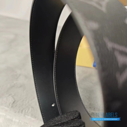 Louis Vuitton Monogram Eclipse Initiales Buckle Belt