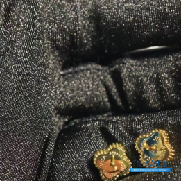 QC VCA Sweet Alhambra Earrings in 18K Yellow Gold