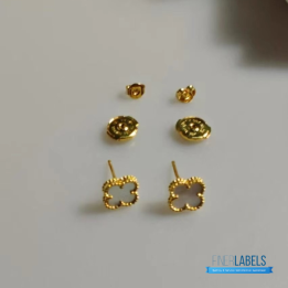 QC VCA Sweet Alhambra Earrings in 18K Yellow Gold
