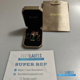 QC Bvlgari Divas' Dream Rose Gold Necklace with a Green Malachite Pendant