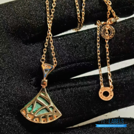 QC Bvlgari Divas' Dream Rose Gold Necklace with a Green Malachite Pendant