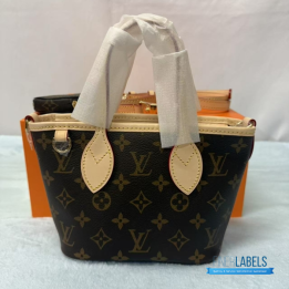 Louis Vuitton Neverfull Tote Bag
