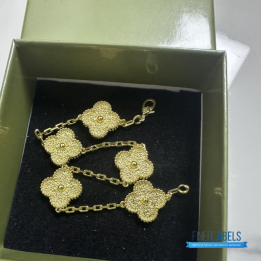QC VCA Vintage Alhambra Bracelet in Hammered 18K Yellow Gold