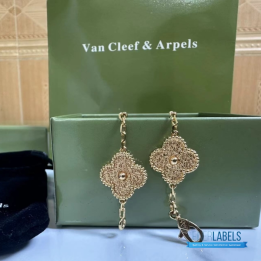 QC VCA Vintage Alhambra 10-motif necklace in 18k yellow gold.