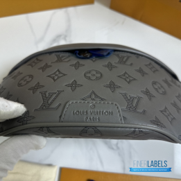 Louis Vuitton Discovery Bumbag