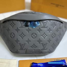 Louis Vuitton Discovery Bumbag