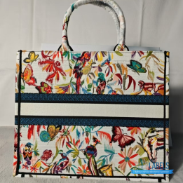 QC Christian Dior Canvas Embroidered Medium KJouy Fantastica Book Tote Bag