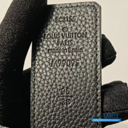 QC Louis Vuitton Tilt 40mm Reversible Belt crafted from Taurillon leather in a blue shade