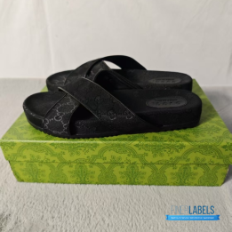 QC Gucci GG Embossed Slide Sandals in Black