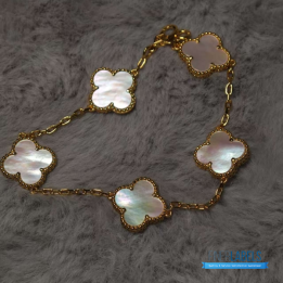 QC VCA Vintage Alhambra 5-motif bracelet in yellow gold and mother-of-pearl
