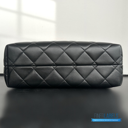 Chanel Hobo-Tote (Large) 