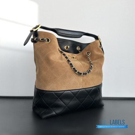 Chanel Hobo-Tote (Medium)