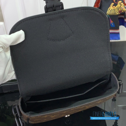 LV Montsouris Messenger