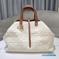 CD Medium Dior Toujours Bag 