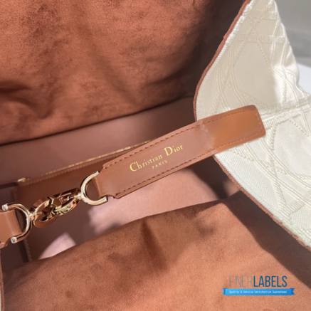 CD Medium Dior Toujours Bag
