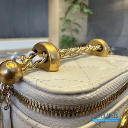 Copy of Small Vanity with chain