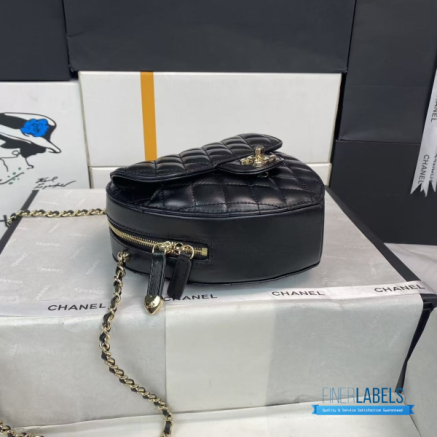 CHANEL CC In Love Heart Bag Large (Black Quilted Lambskin)