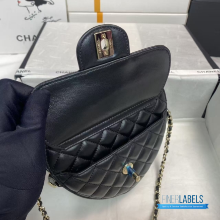 CHANEL CC In Love Heart Bag Large (Black Quilted Lambskin)