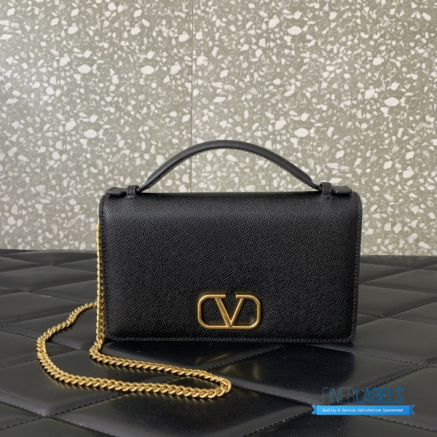 Valentino Garavani VLogo Signature Wallet With Chain (Black Grainy Calfskin)
