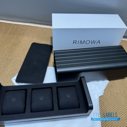 RIMOWA Specialty Watch Case 3-Slot (Matte Black Grooved Aluminum)