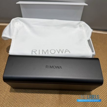 RIMOWA Specialty Watch Case 3-Slot (Matte Black Grooved Aluminum)