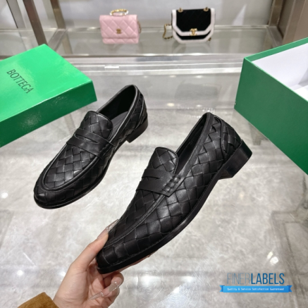 BV James Intrecciato Loafer EU 42 (Black Calfskin Leather)