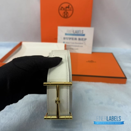 QC Hermès White Leather Reversible Belt in a gold-toned Idem buckle