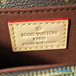 QC Louis Vuitton Pochette Metis East West Monogram Shoulder Bag